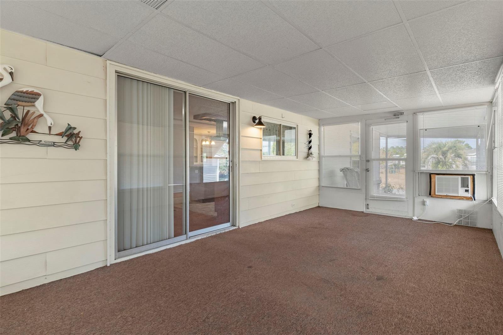 9046 CENTRAL AVE, BROOKSVILLE, FL, 34613
