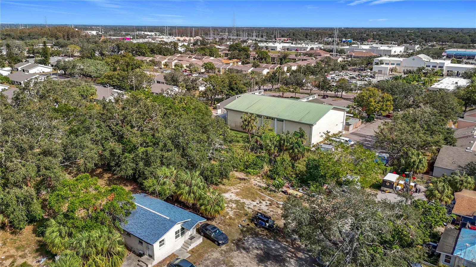 E OAKWOOD ST, TARPON SPRINGS, FL, 34689