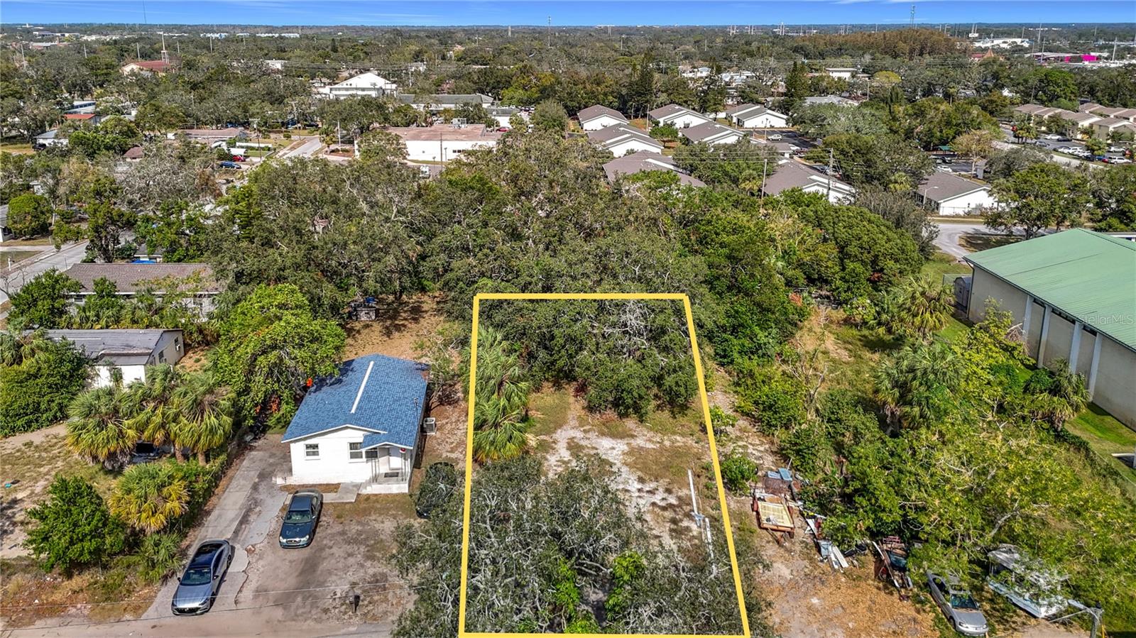 E OAKWOOD ST, TARPON SPRINGS, FL, 34689