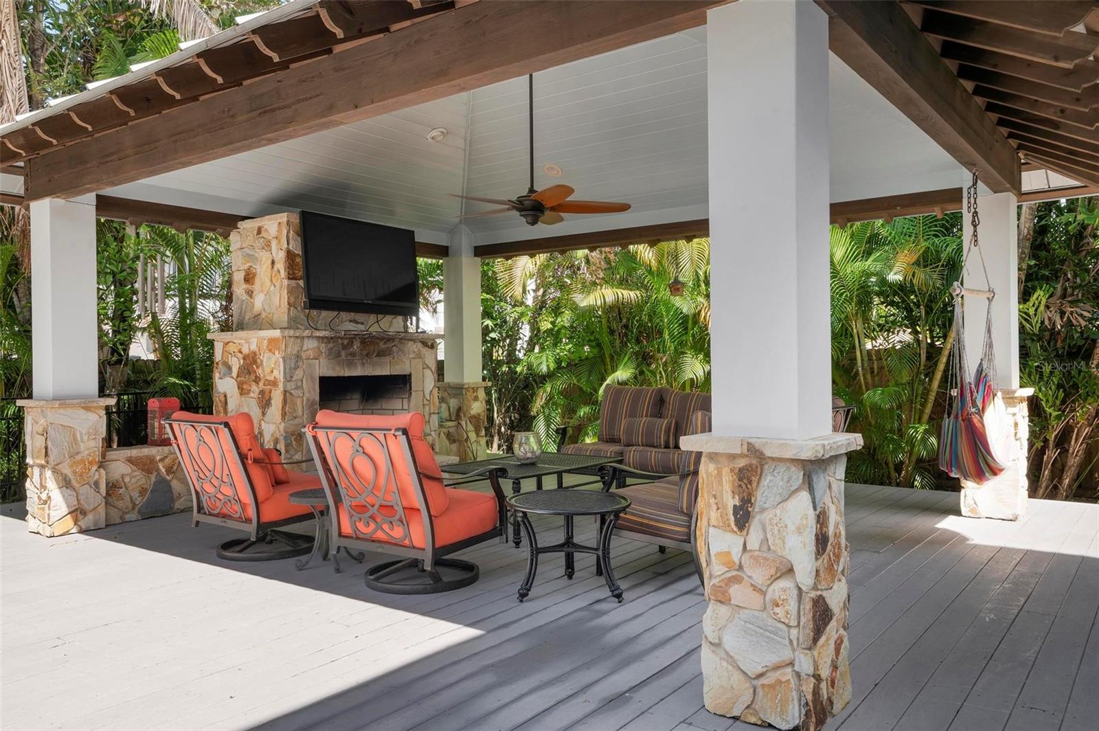 116 50TH ST, HOLMES BEACH, FL, 34217
