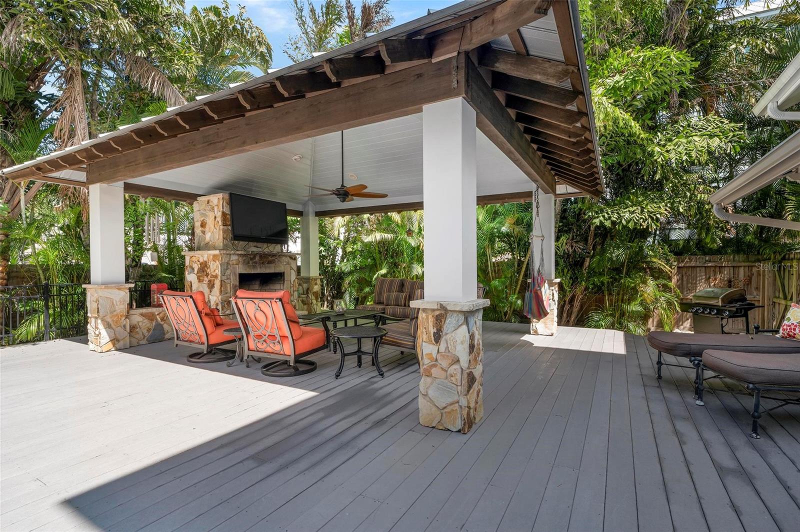 116 50TH ST, HOLMES BEACH, FL, 34217