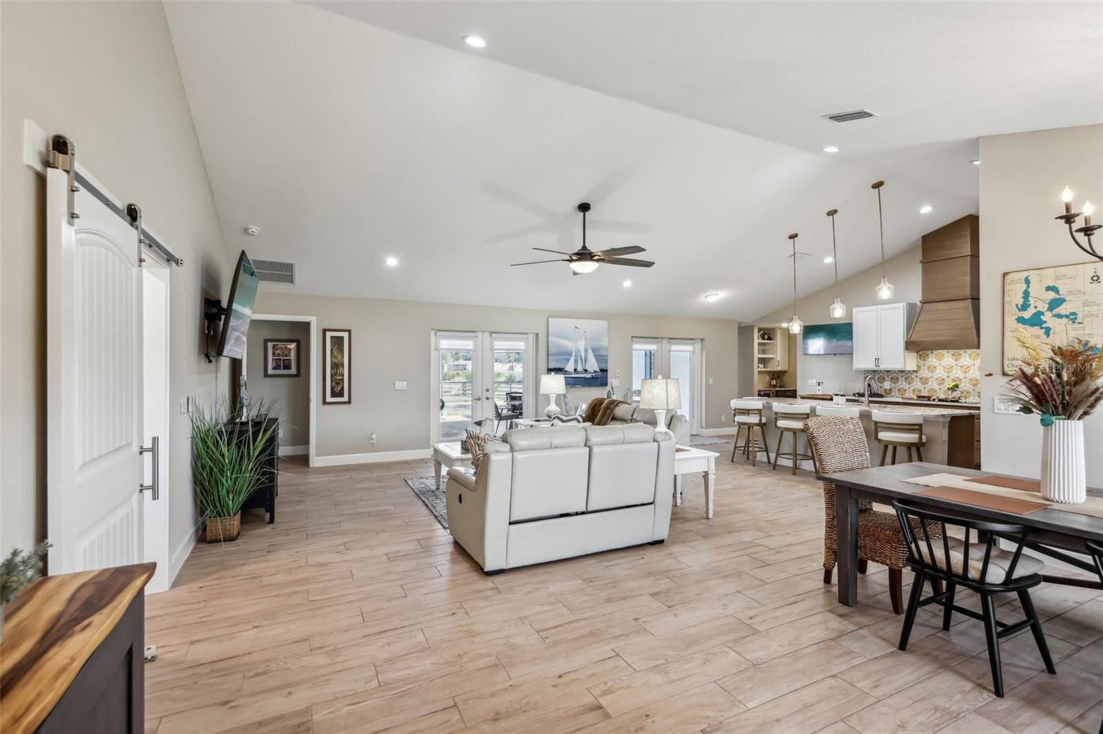 3415 LAKE DIANE RD, TAVARES, FL, 32778