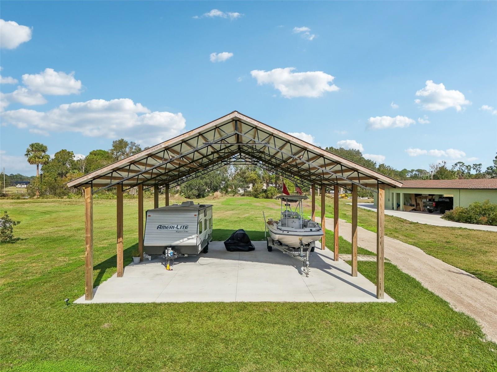 3415 LAKE DIANE RD, TAVARES, FL, 32778