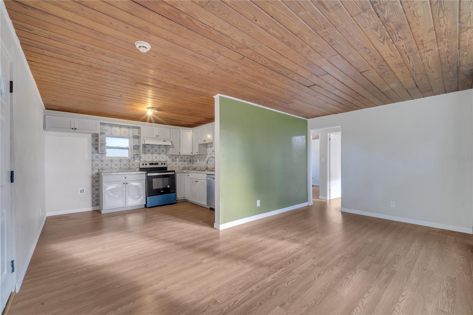 437 LOCKHART ST, DAYTONA BEACH, FL, 32114