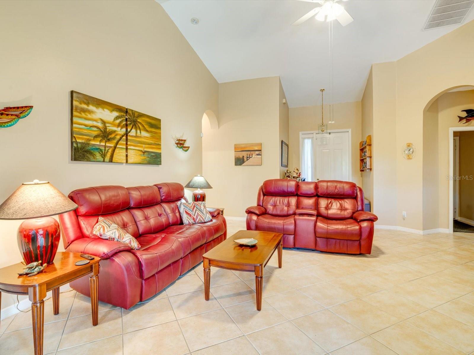 279 HUTCHINS ST, PORT CHARLOTTE, FL, 33953