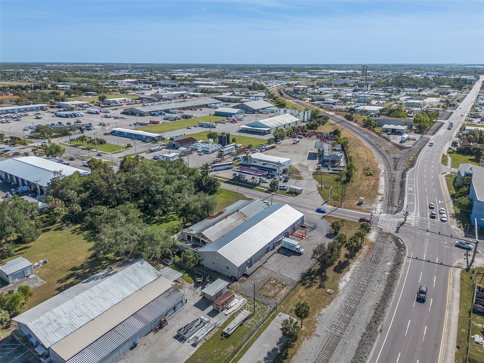 2605 EDISON AVE, FORT MYERS, FL, 33916