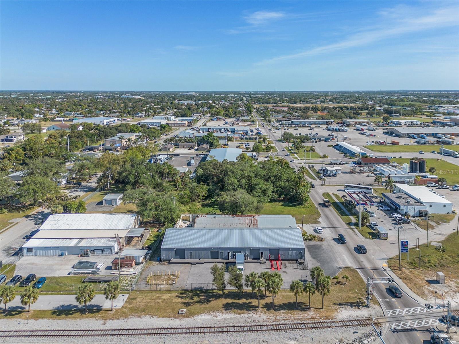 2605 EDISON AVE, FORT MYERS, FL, 33916
