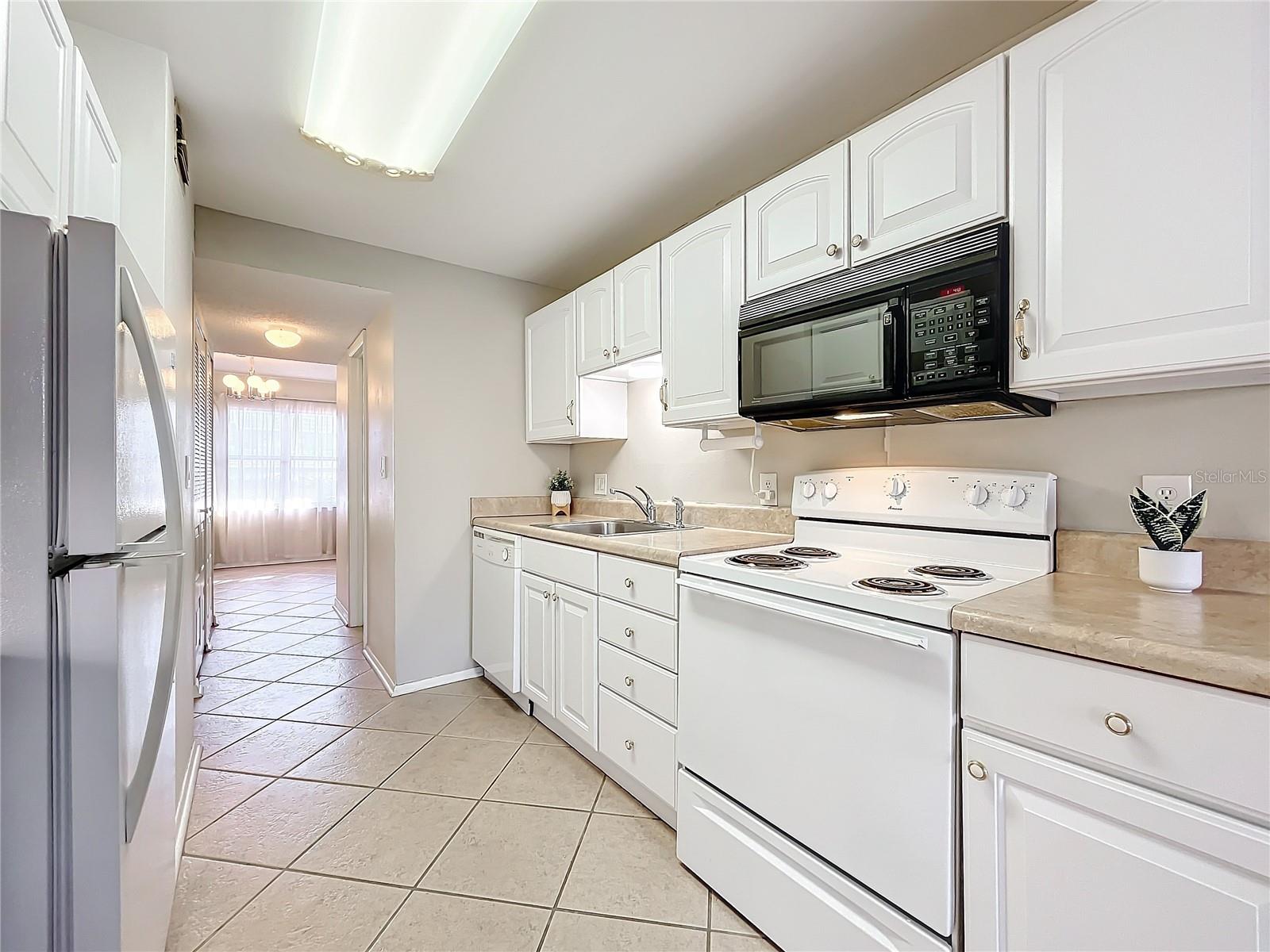 4920 LOCUST ST NE #106, ST PETERSBURG, FL, 33703