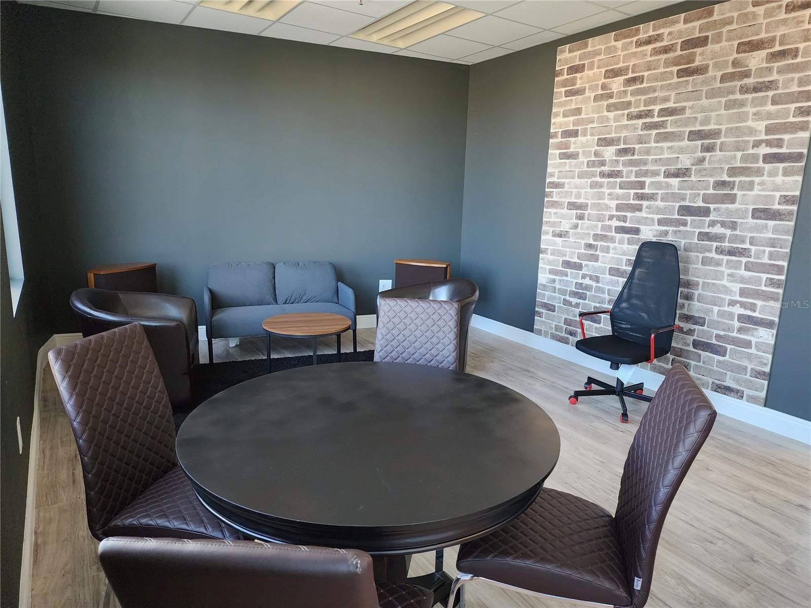 7075 KINGSPOINTE PKWY #9, ORLANDO, FL, 32819