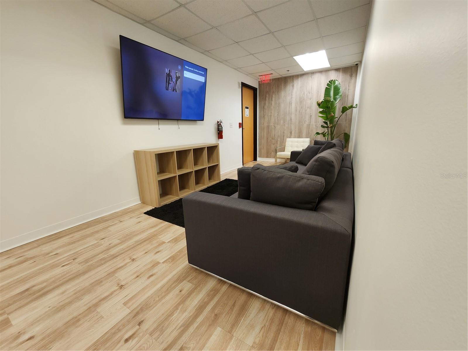 7075 KINGSPOINTE PKWY #9, ORLANDO, FL, 32819