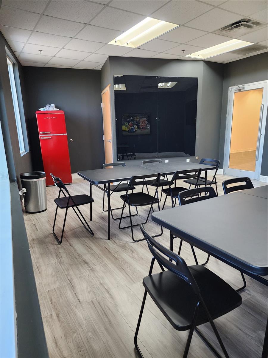 7075 KINGSPOINTE PKWY #9, ORLANDO, FL, 32819