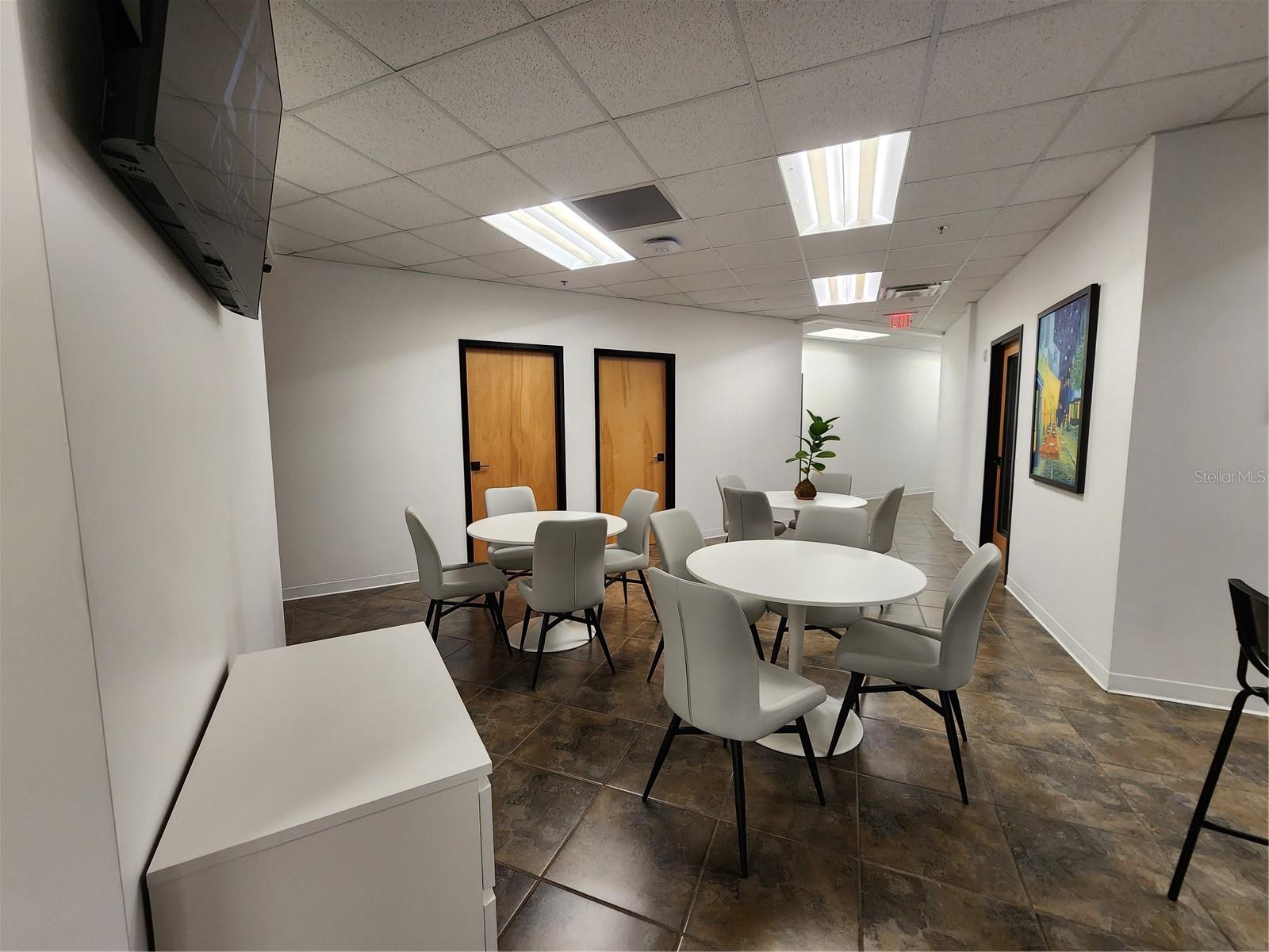 7075 KINGSPOINTE PKWY #9, ORLANDO, FL, 32819