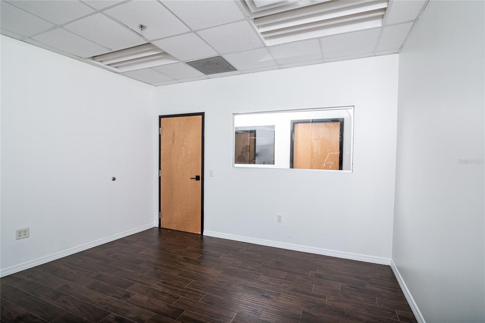 7075 KINGSPOINTE PKWY #9, ORLANDO, FL, 32819