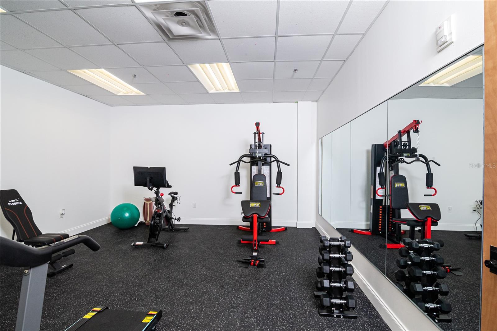 7075 KINGSPOINTE PKWY #9, ORLANDO, FL, 32819