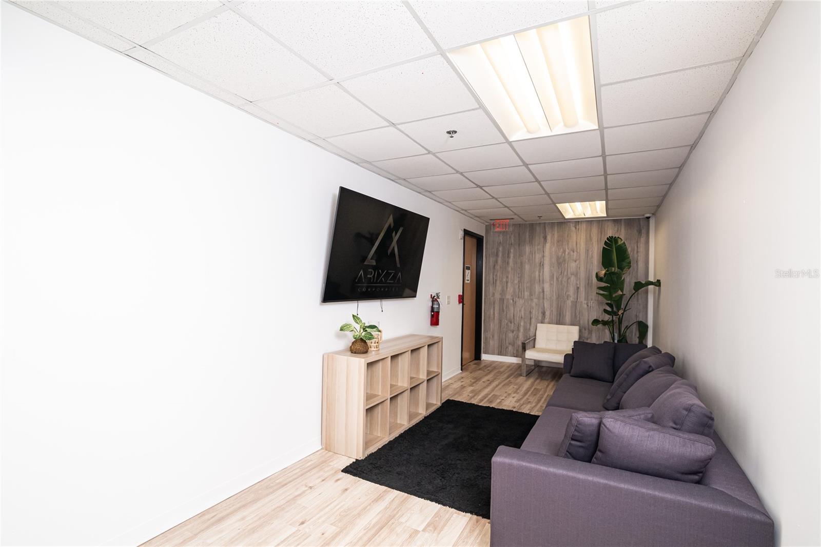 7075 KINGSPOINTE PKWY #9, ORLANDO, FL, 32819