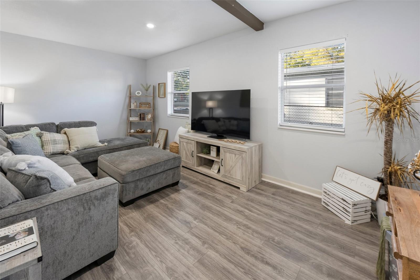 8707 BEVERLY DR, TEMPLE TERRACE, FL, 33617