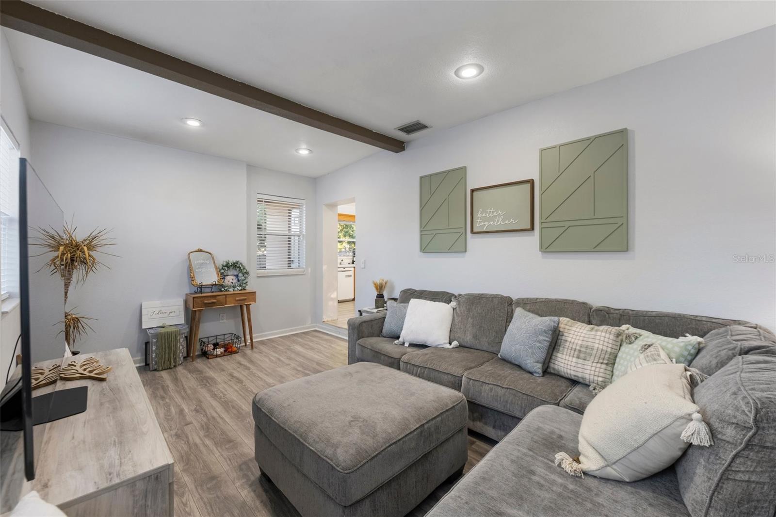8707 BEVERLY DR, TEMPLE TERRACE, FL, 33617
