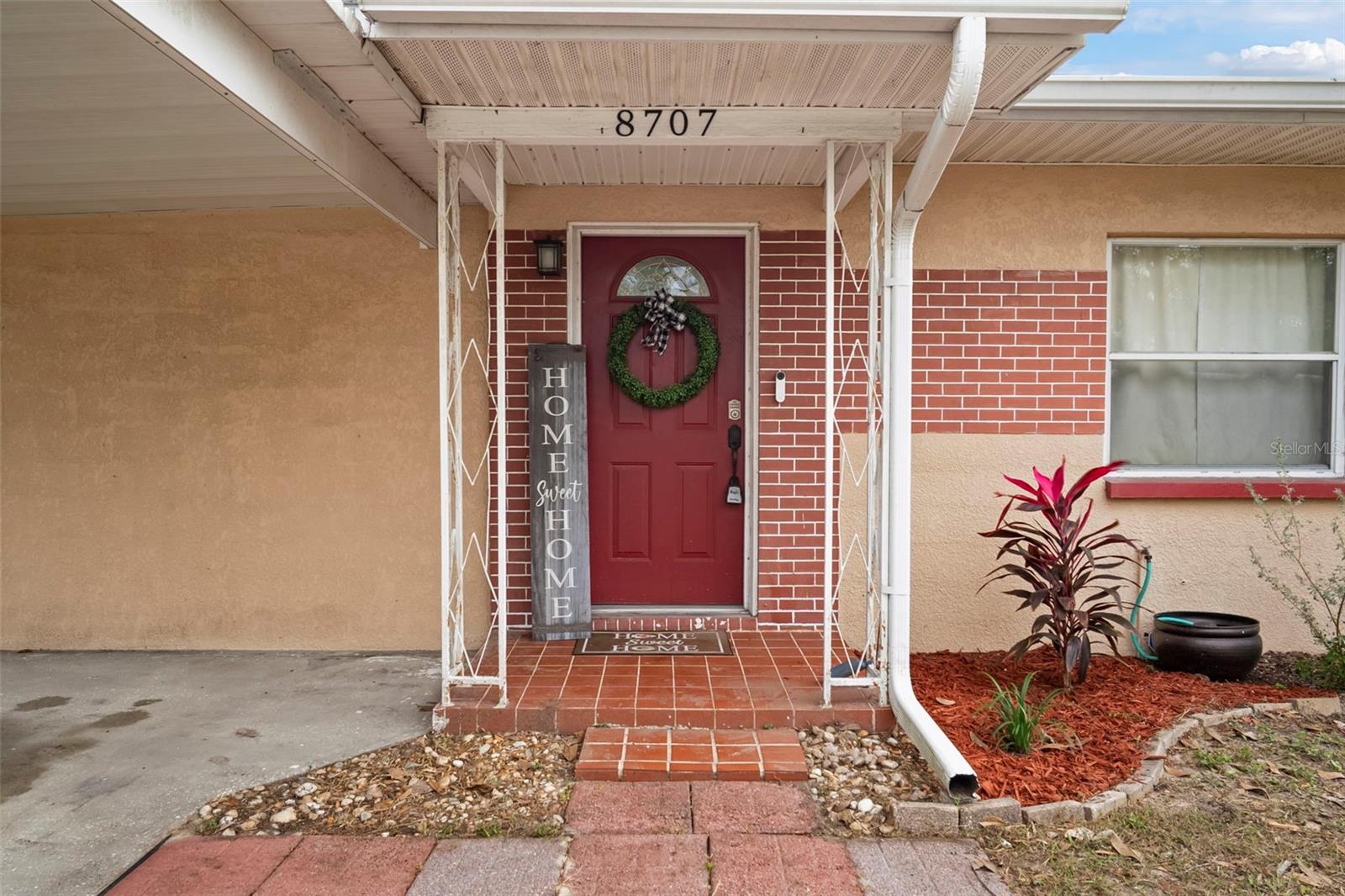 8707 BEVERLY DR, TEMPLE TERRACE, FL, 33617
