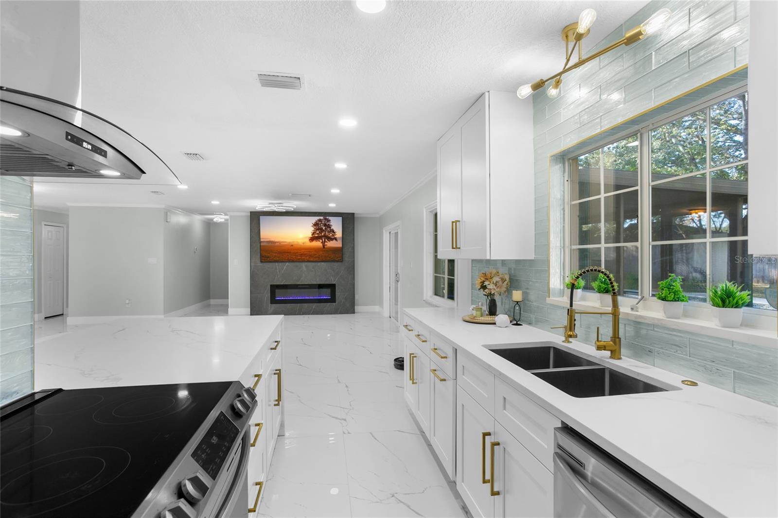 8438 BAY OAK CT, ORLANDO, FL, 32810