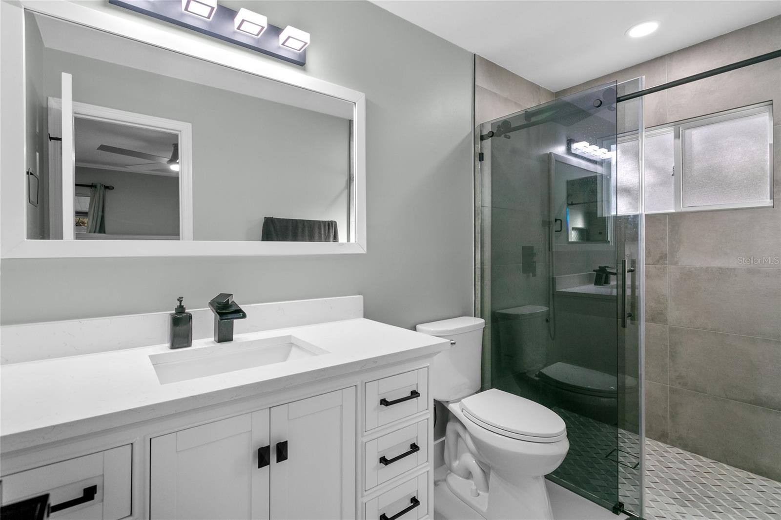 8438 BAY OAK CT, ORLANDO, FL, 32810