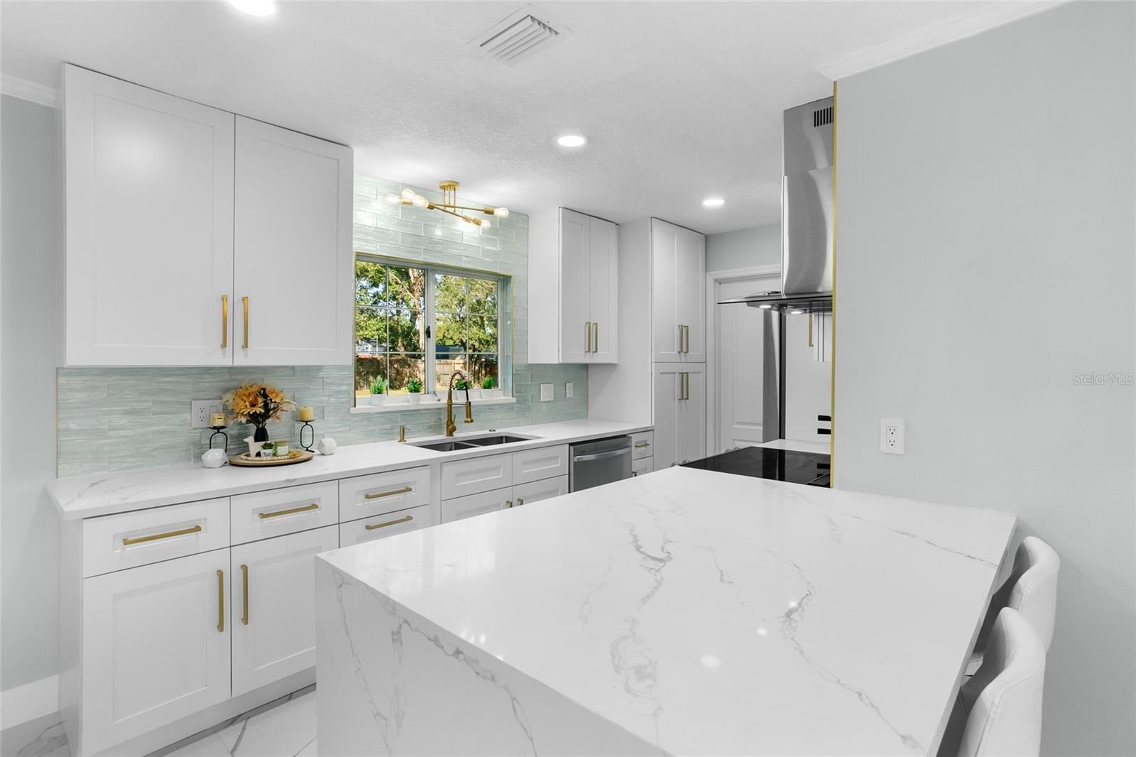 8438 BAY OAK CT, ORLANDO, FL, 32810