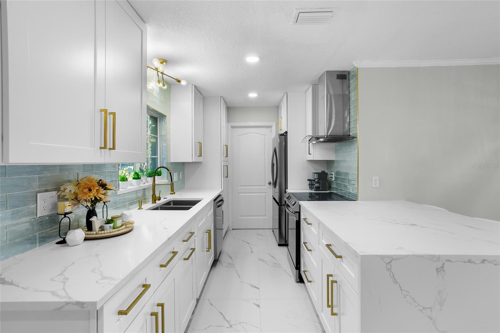 8438 BAY OAK CT, ORLANDO, FL, 32810