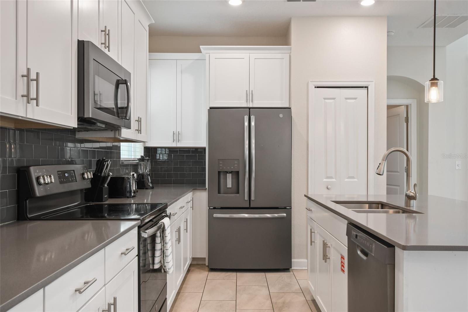 8942 CABOT CLIFFS DR, DAVENPORT, FL, 33896