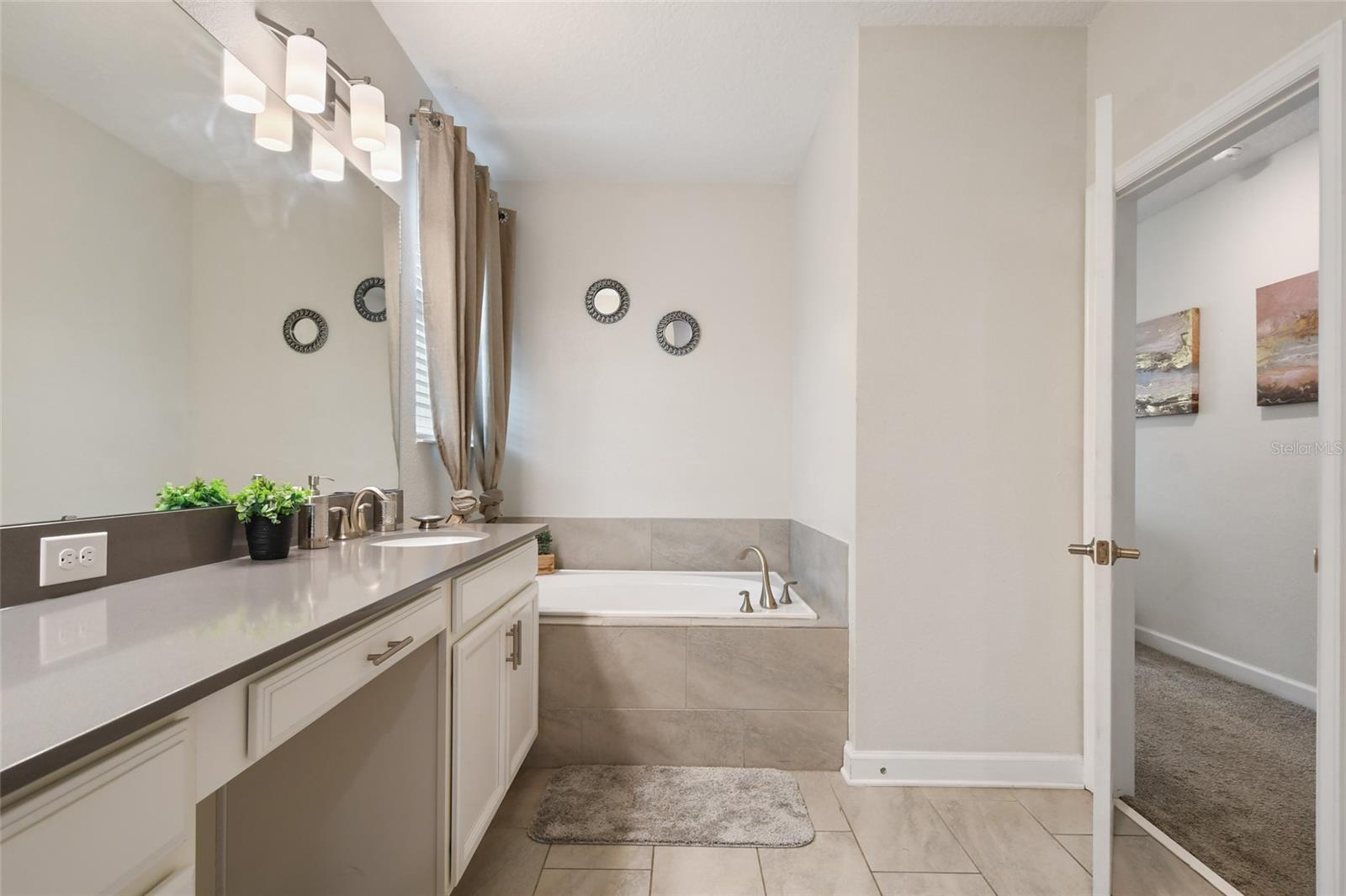 8942 CABOT CLIFFS DR, DAVENPORT, FL, 33896