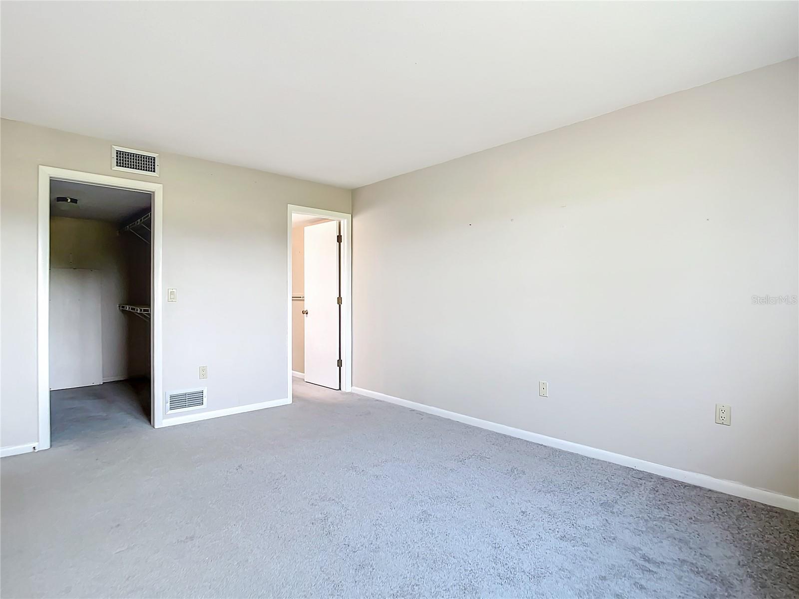 758 VILLAGE CIR #106, VENICE, FL, 34292