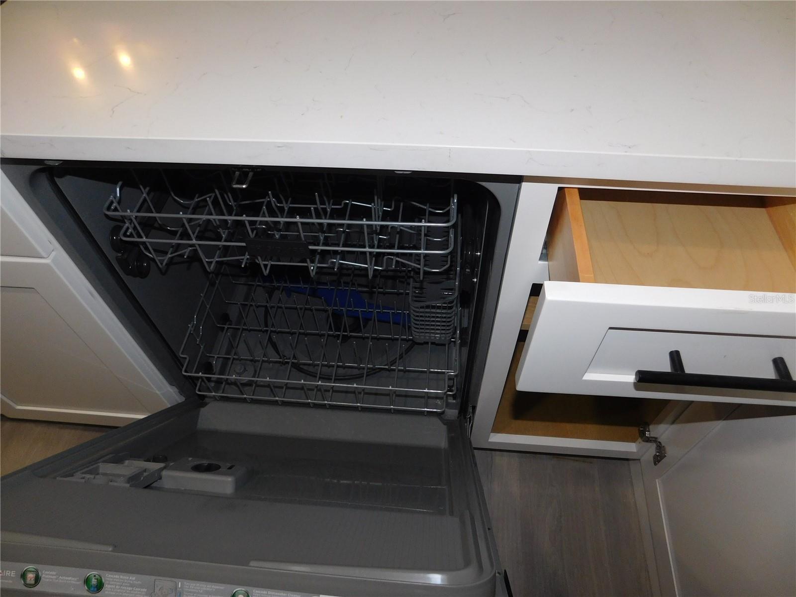 2592 GRASSY POINT DR #106, LAKE MARY, FL, 32746