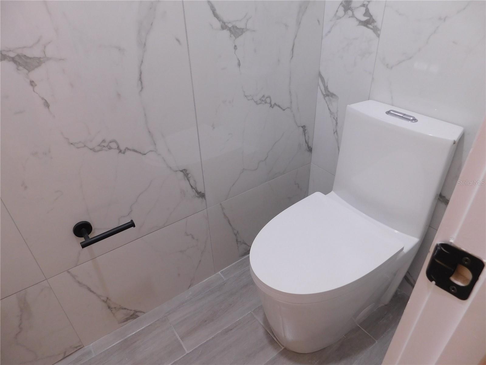 2592 GRASSY POINT DR #106, LAKE MARY, FL, 32746