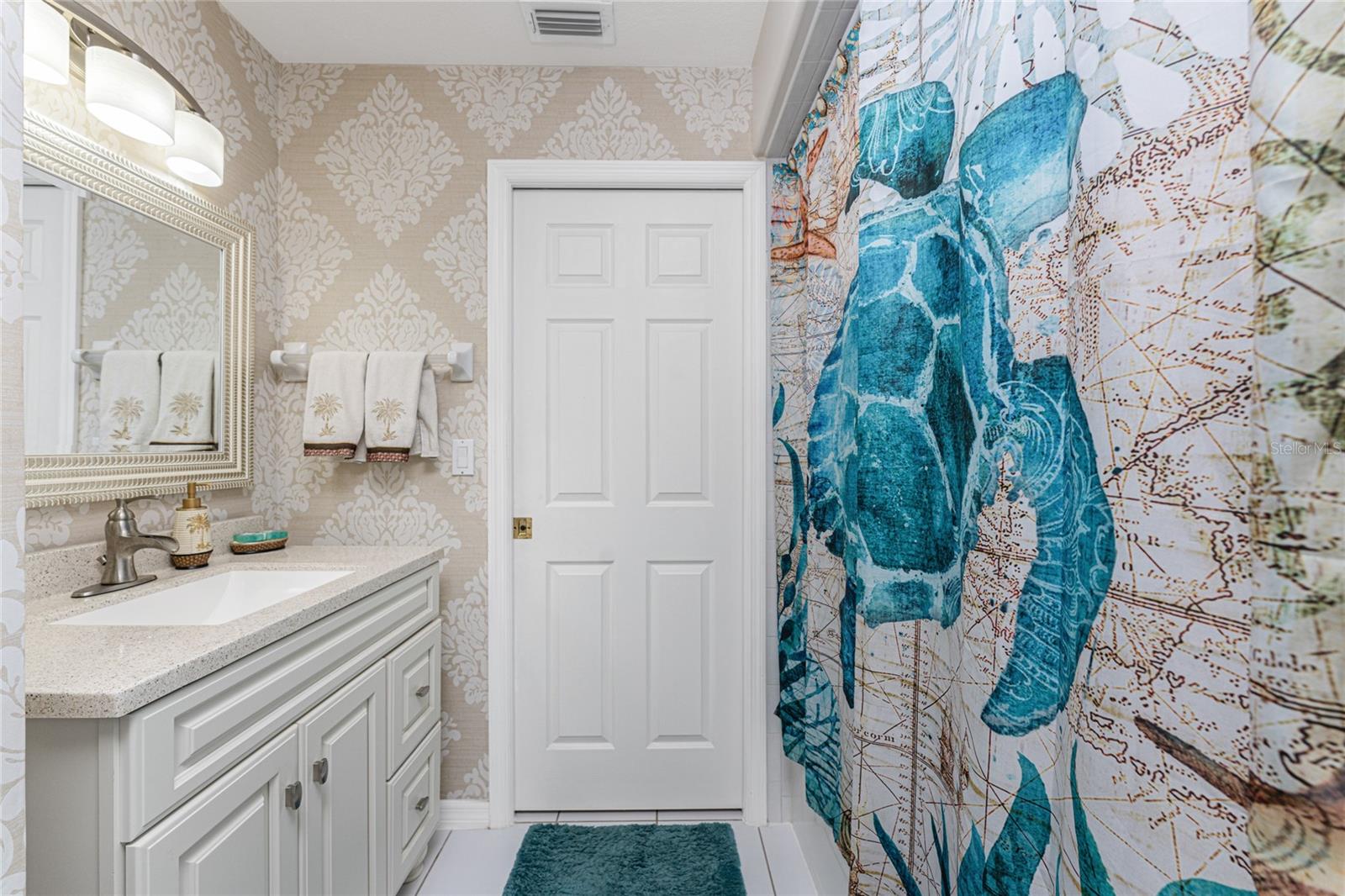 17260 VAGABOND CIR, PUNTA GORDA, FL, 33955