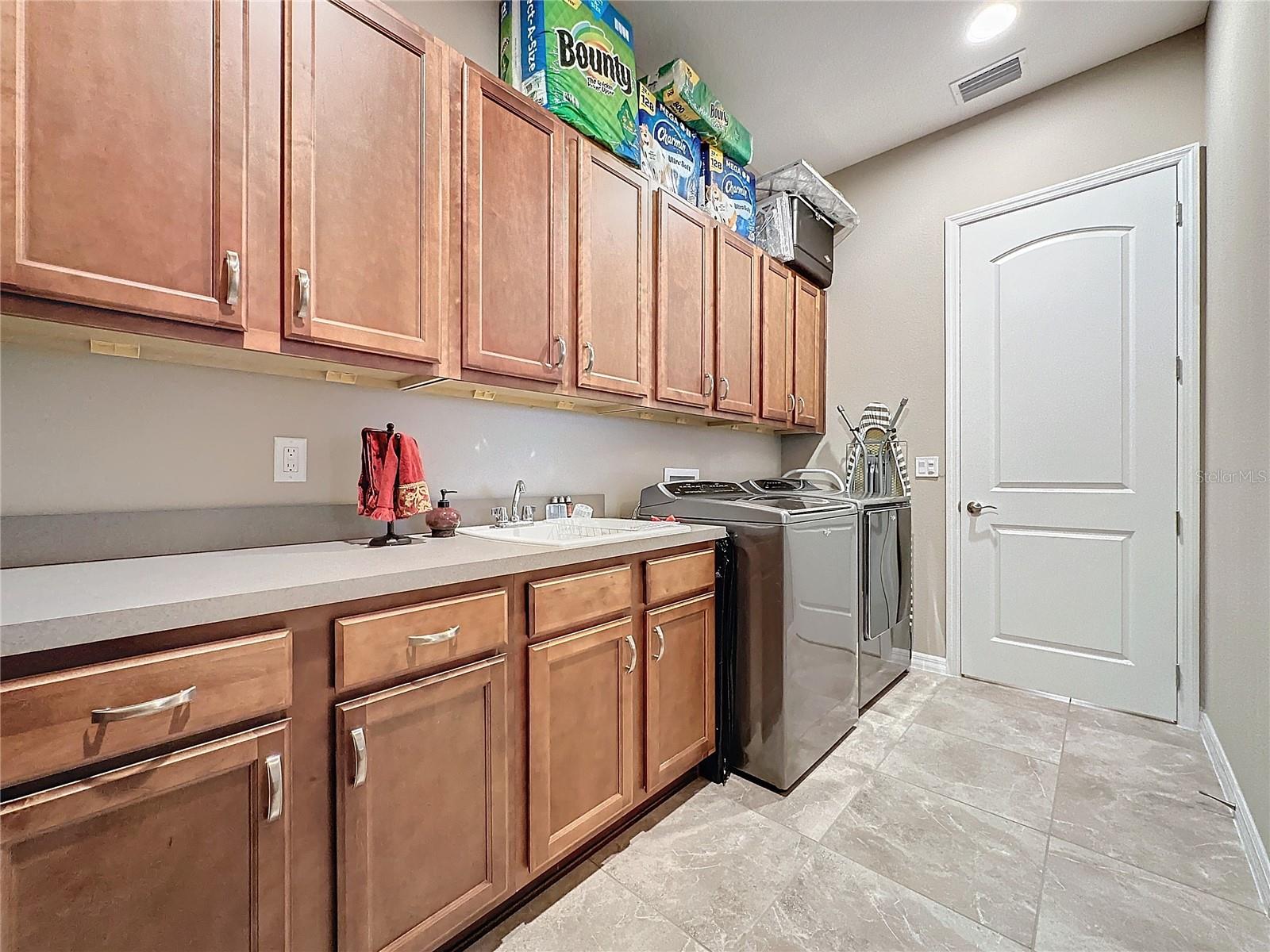 729 ALCOVE DR, GROVELAND, FL, 34736