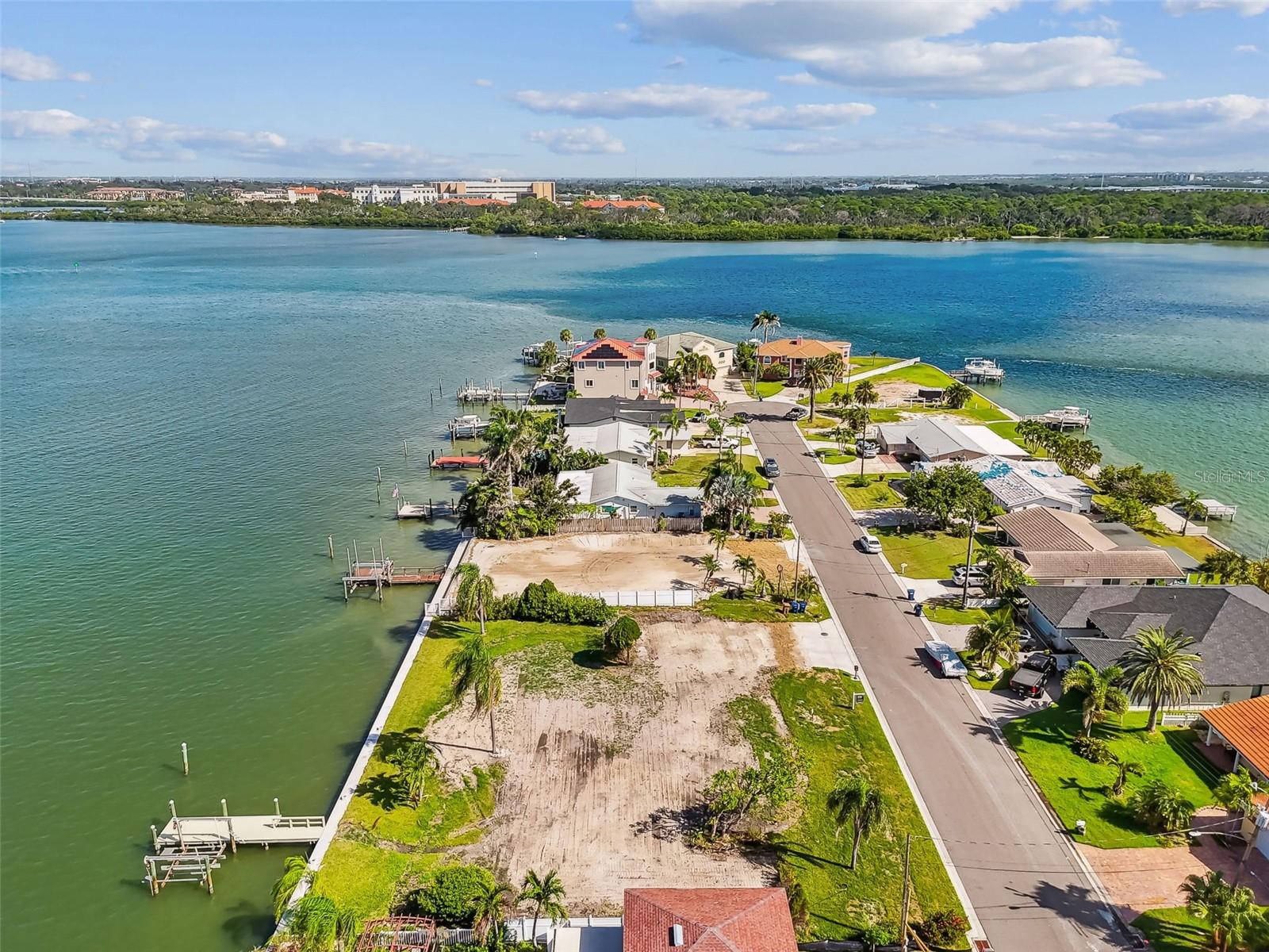 568 JOHNS PASS AVE, MADEIRA BEACH, FL, 33708