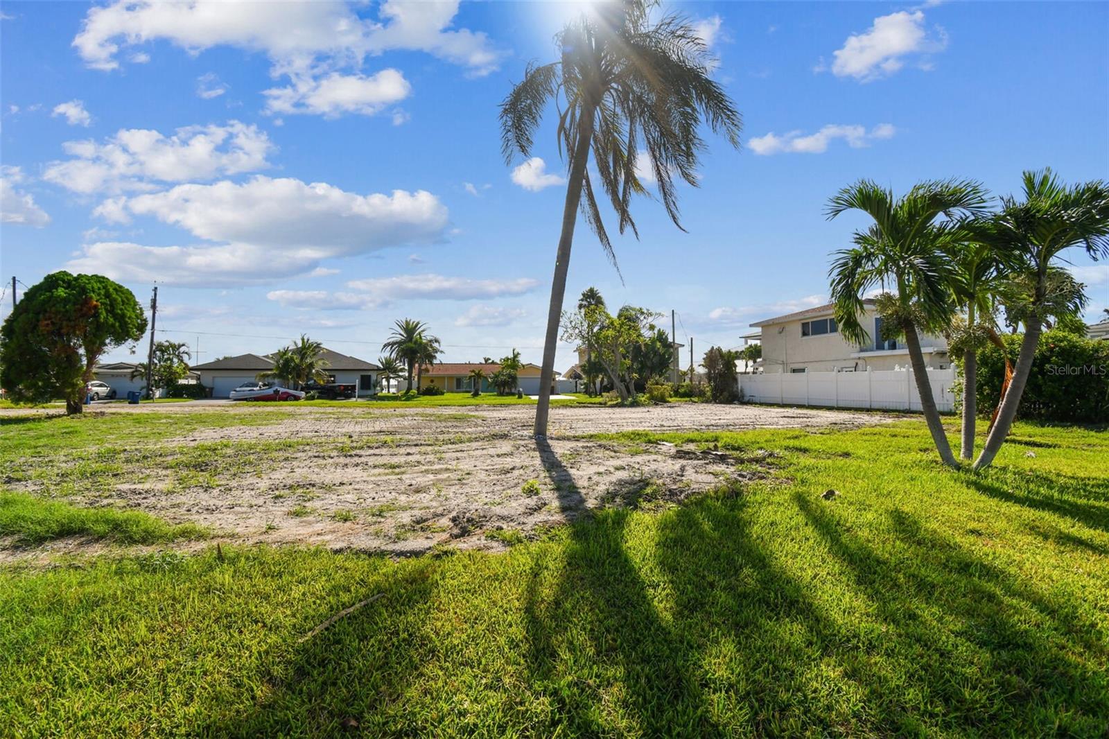 568 JOHNS PASS AVE, MADEIRA BEACH, FL, 33708