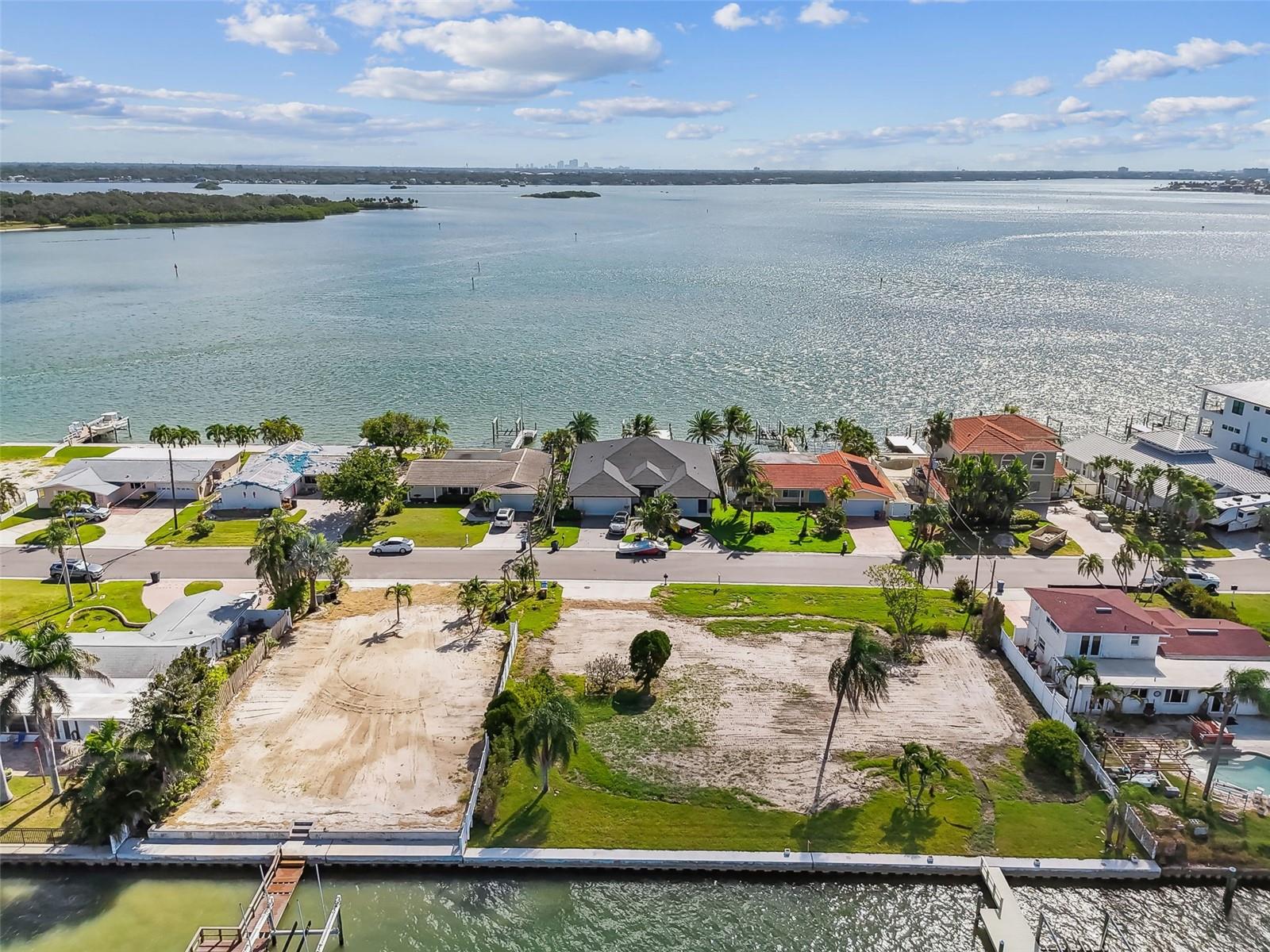 568 JOHNS PASS AVE, MADEIRA BEACH, FL, 33708