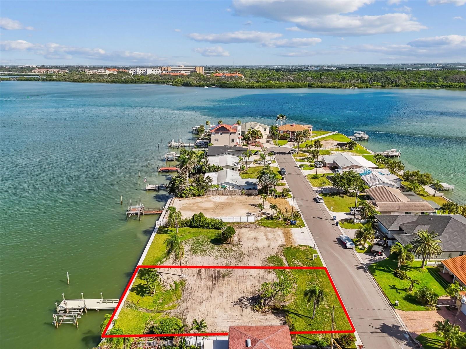 568 JOHNS PASS AVE, MADEIRA BEACH, FL, 33708