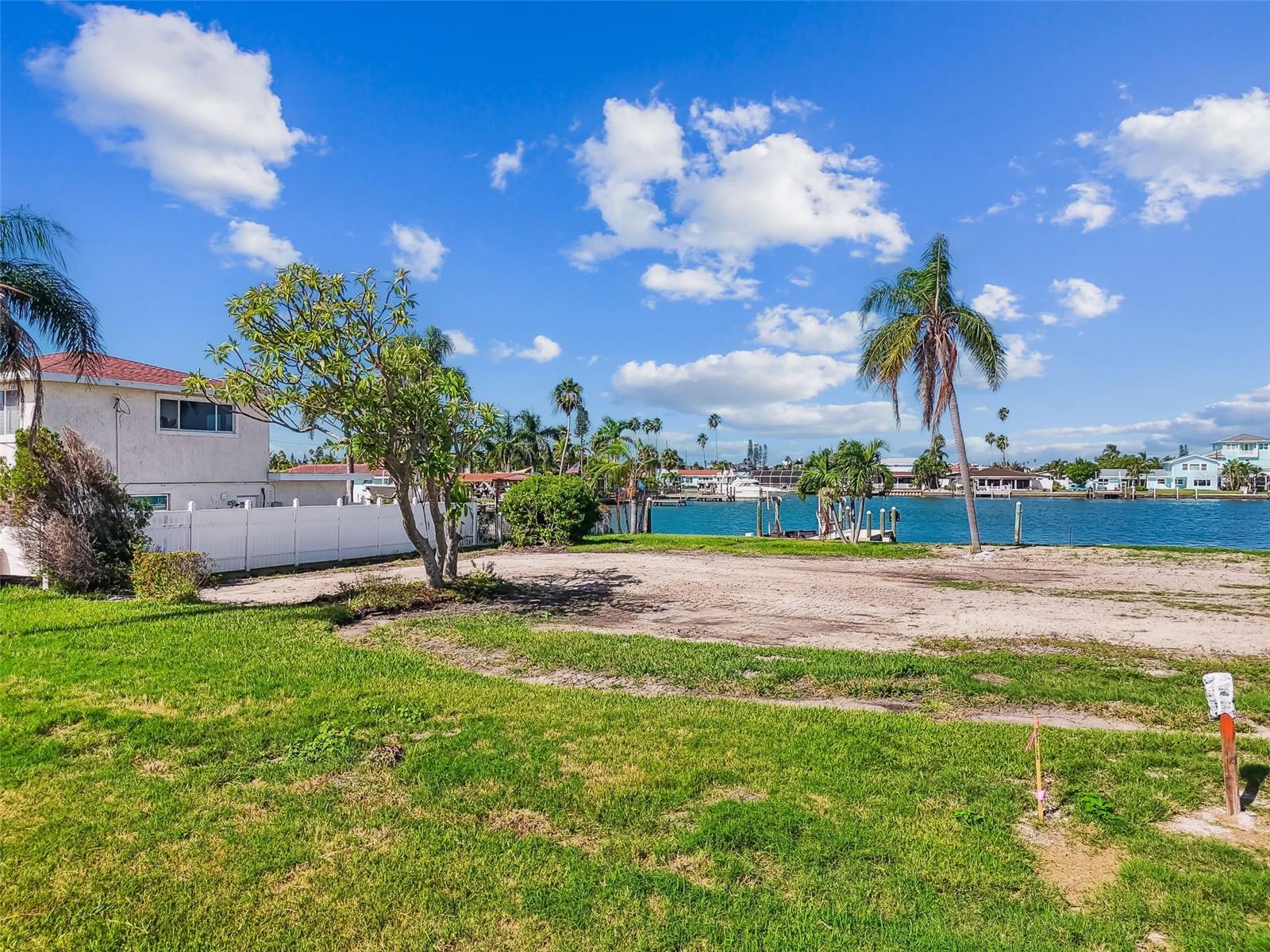 568 JOHNS PASS AVE, MADEIRA BEACH, FL, 33708