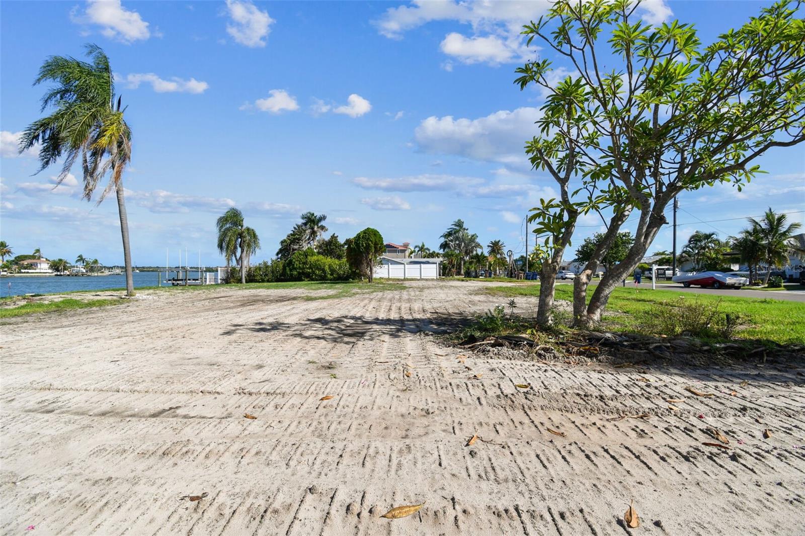 568 JOHNS PASS AVE, MADEIRA BEACH, FL, 33708