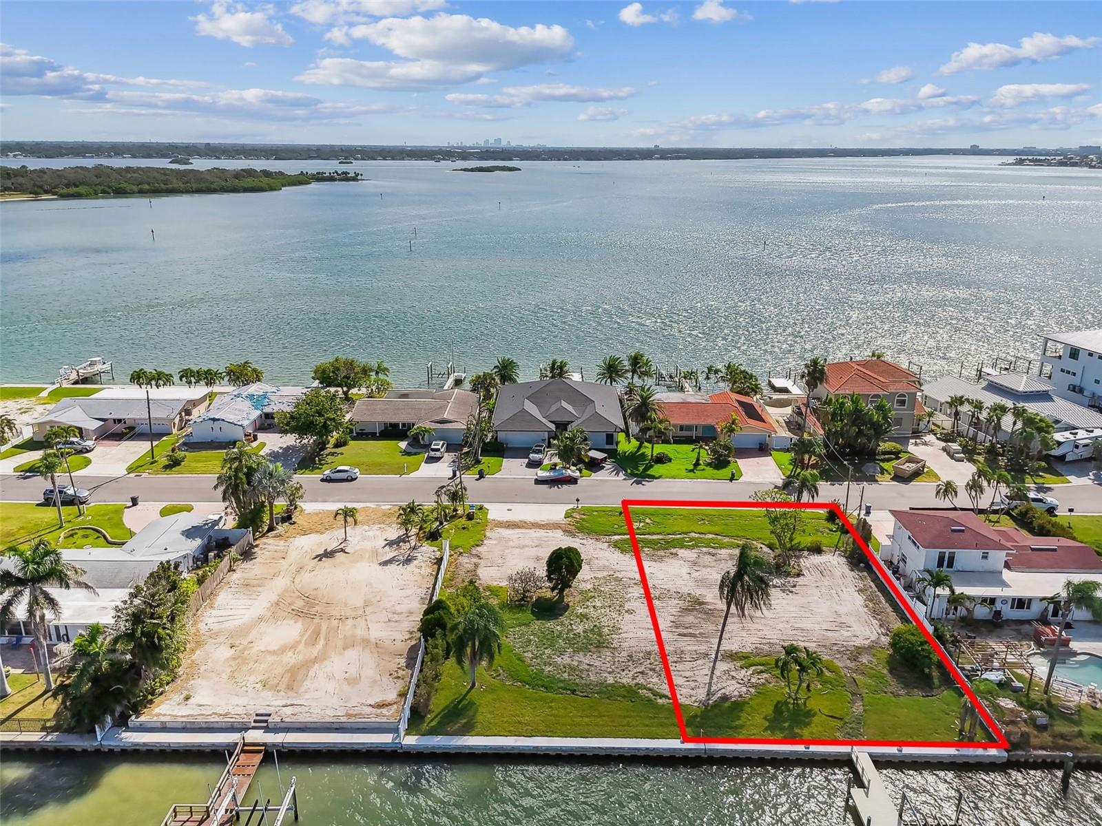 568 JOHNS PASS AVE, MADEIRA BEACH, FL, 33708