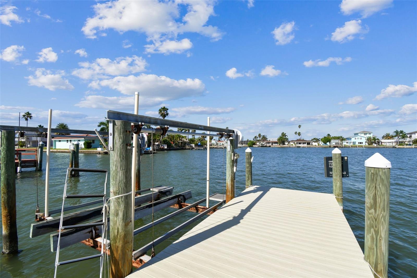 568 JOHNS PASS AVE, MADEIRA BEACH, FL, 33708