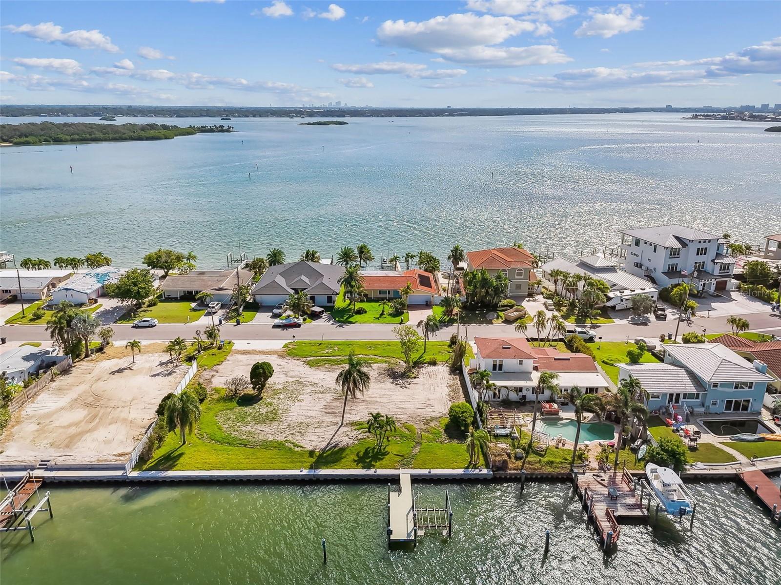 568 JOHNS PASS AVE, MADEIRA BEACH, FL, 33708