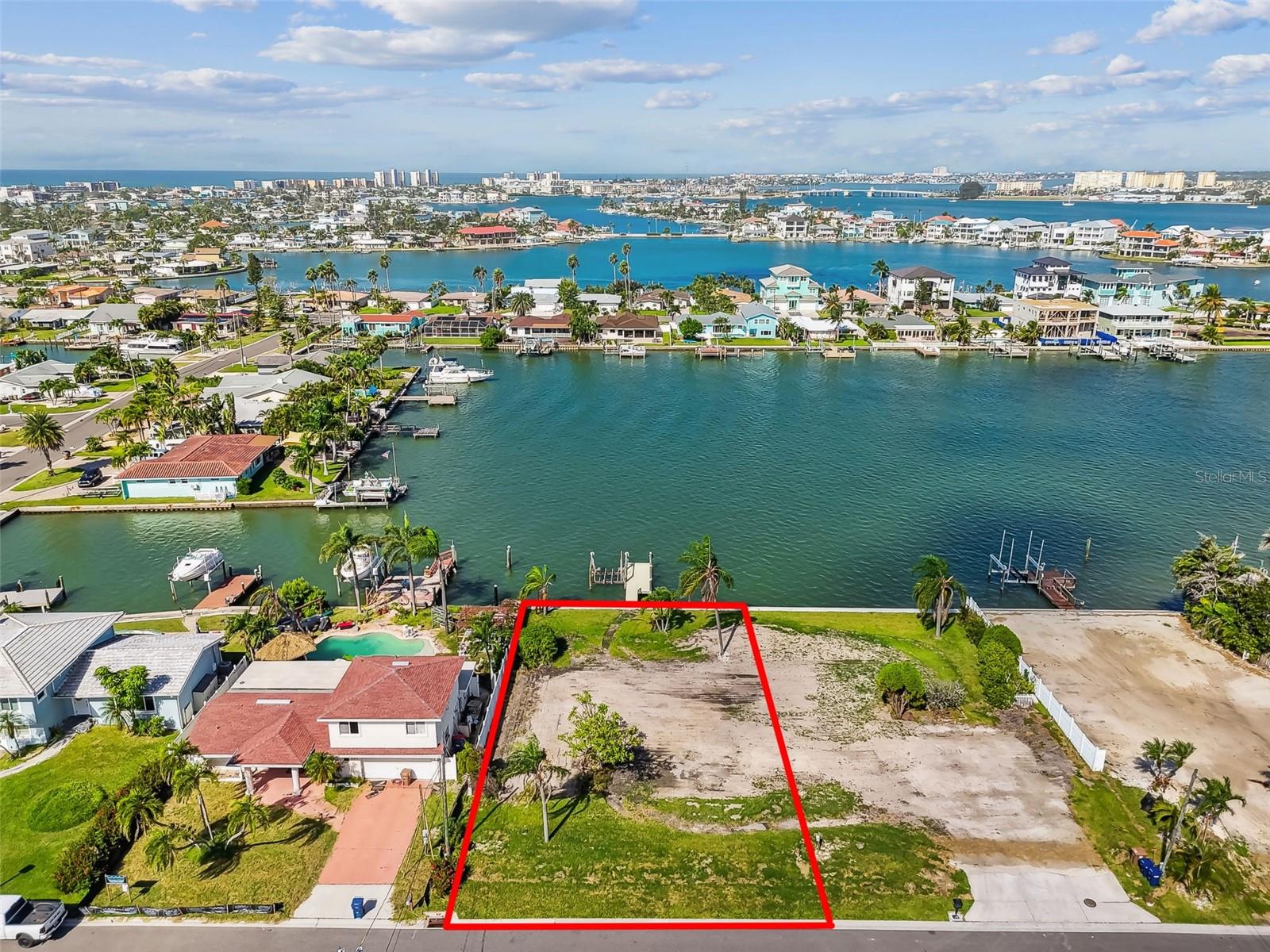568 JOHNS PASS AVE, MADEIRA BEACH, FL, 33708
