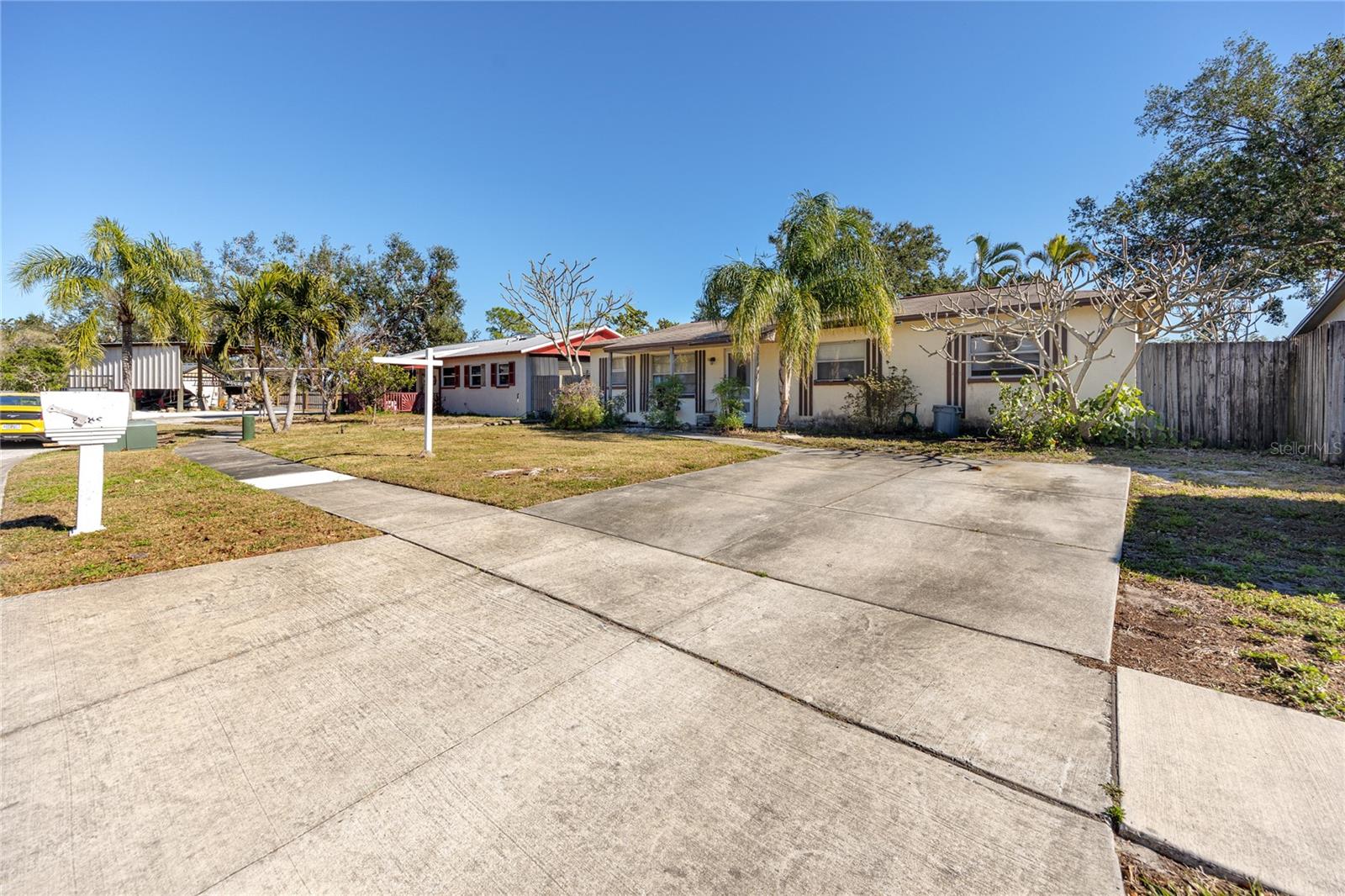 8385 81ST ST, SEMINOLE, FL, 33777