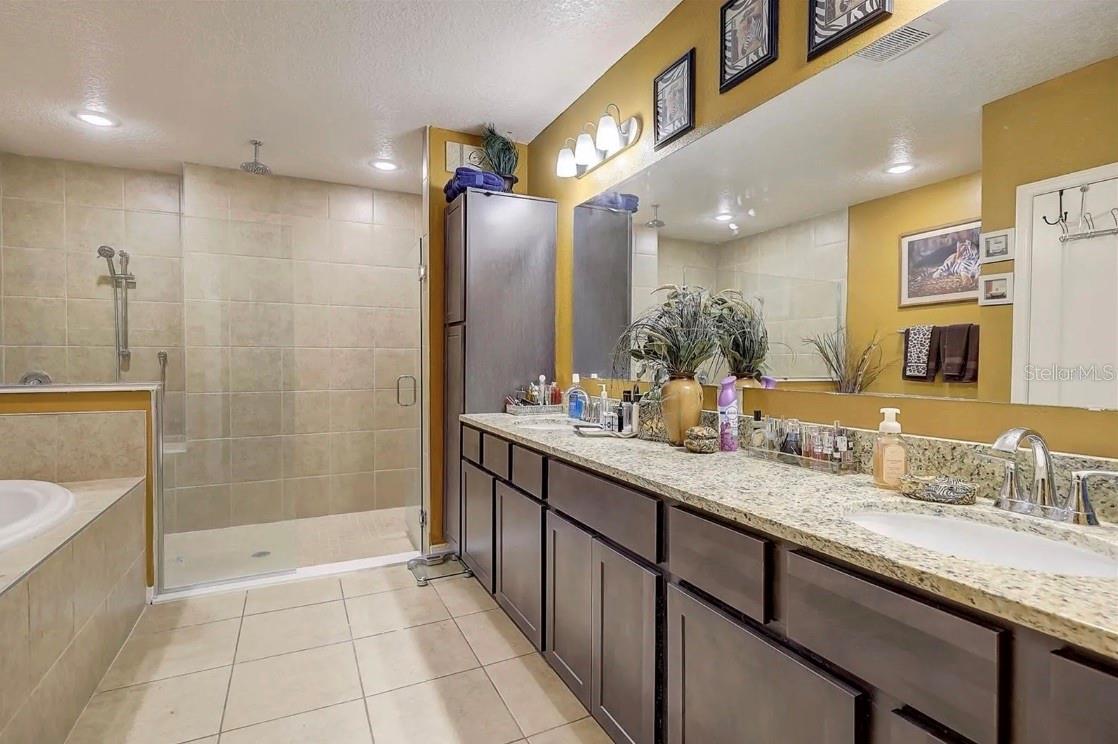 1041 BRADFORD RIDGE DR, LEESBURG, FL, 34748
