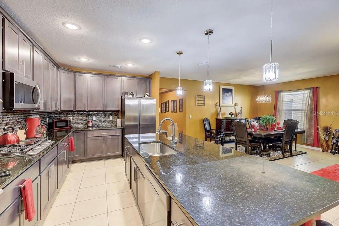 1041 BRADFORD RIDGE DR, LEESBURG, FL, 34748