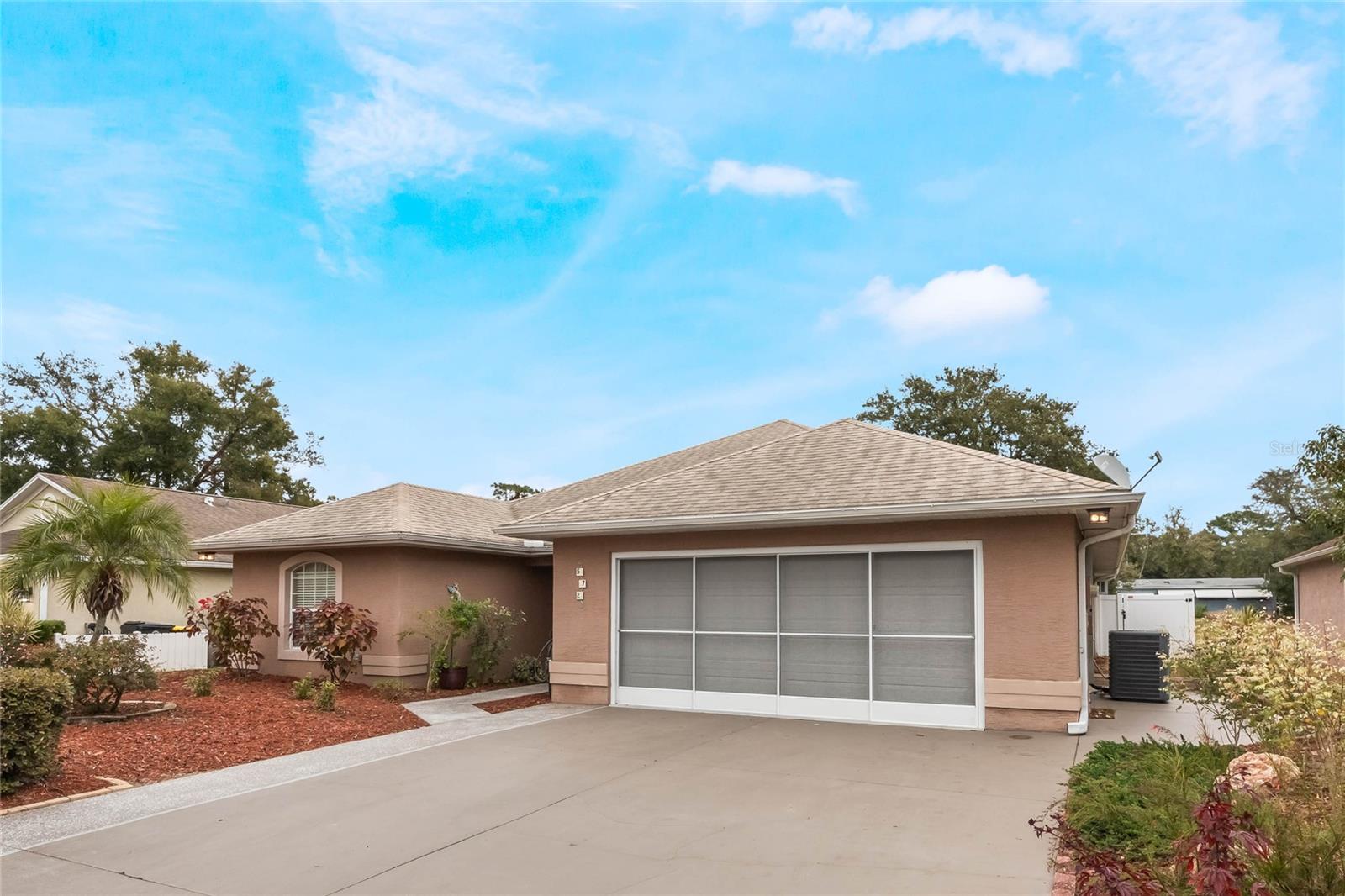 572 SHERWOOD OAKS RD, ORANGE CITY, FL, 32763