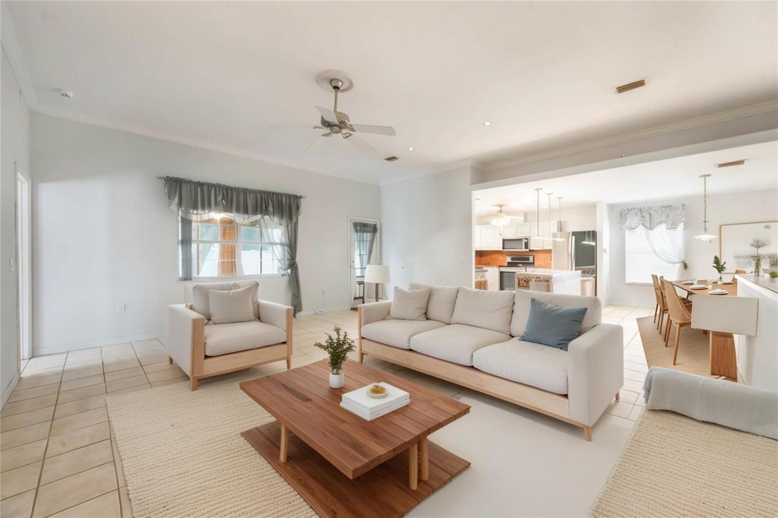 572 SHERWOOD OAKS RD, ORANGE CITY, FL, 32763