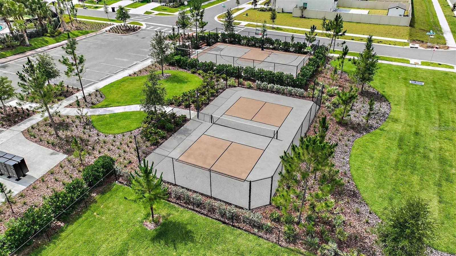 3284 SILVER DATE DR, WIMAUMA, FL, 33598