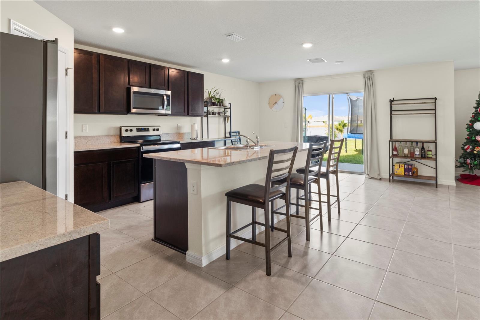 3284 SILVER DATE DR, WIMAUMA, FL, 33598
